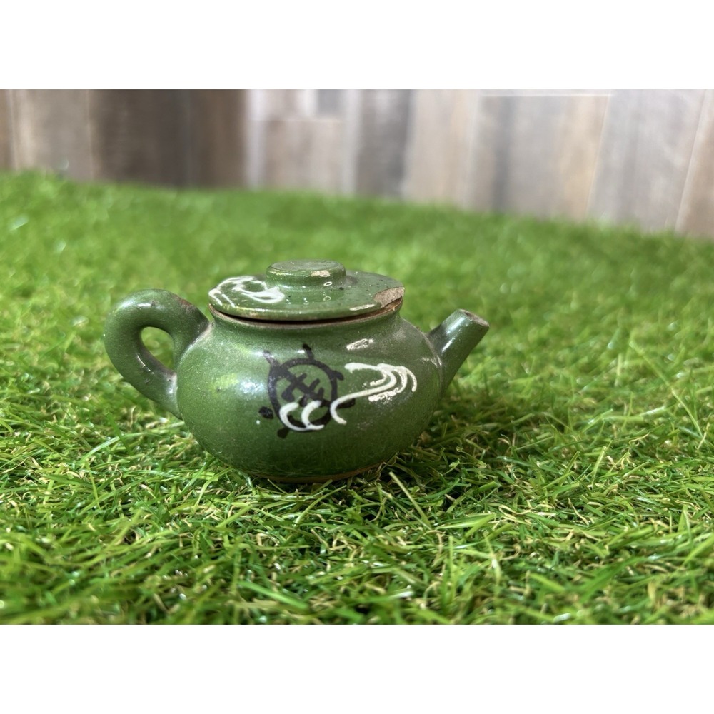 Miniature Green‎ Ceramic Teapot w/ Lid Unbranded Small Chip